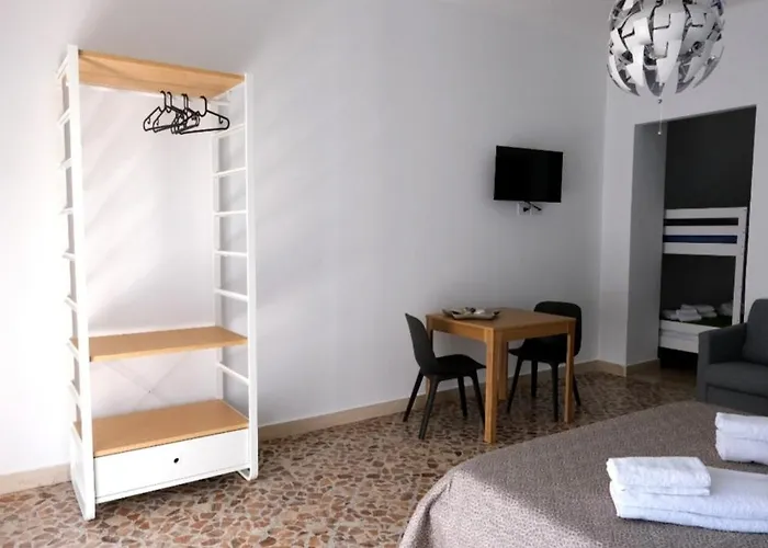 Sole & Luna Privatunterkunft Bari
